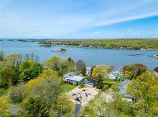 215 Old Sachems Head Rd, Guilford, CT 06437