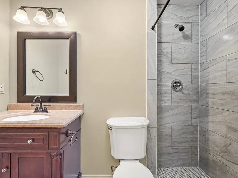2507 Montrose Blvd #23 — Photo 20