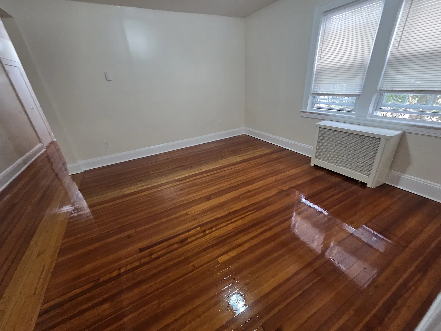 2 bed, 1100 sqft, $3,450 — Photo 3