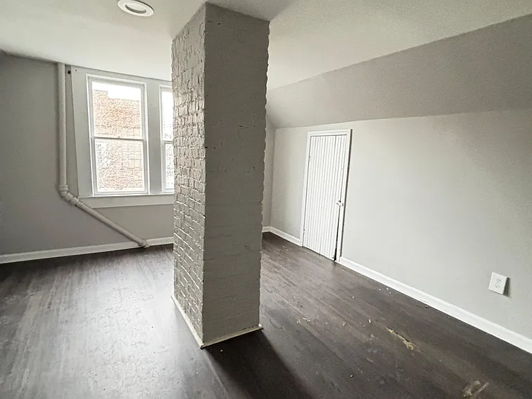 408 S 11th St #3 — Photo 5