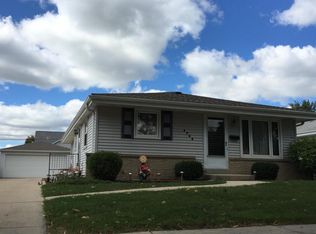 3755 S 93rd St, Milwaukee, WI 53228