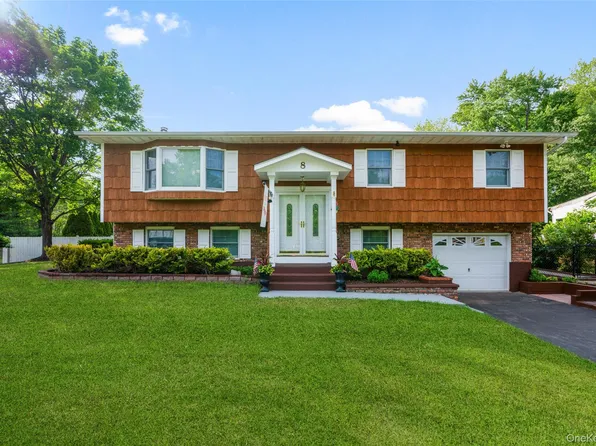 8 Reggie Drive, Wappingers Falls, NY 12590