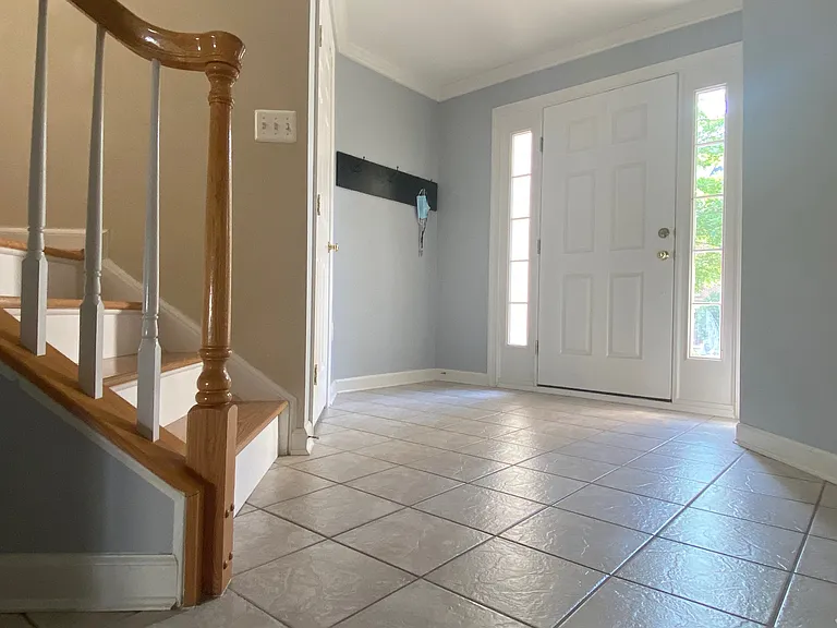 3923 Shawfield Ln — Photo 4