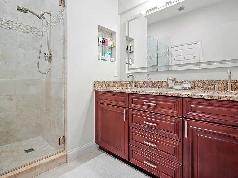 4496 Hickory Dr — Photo 18