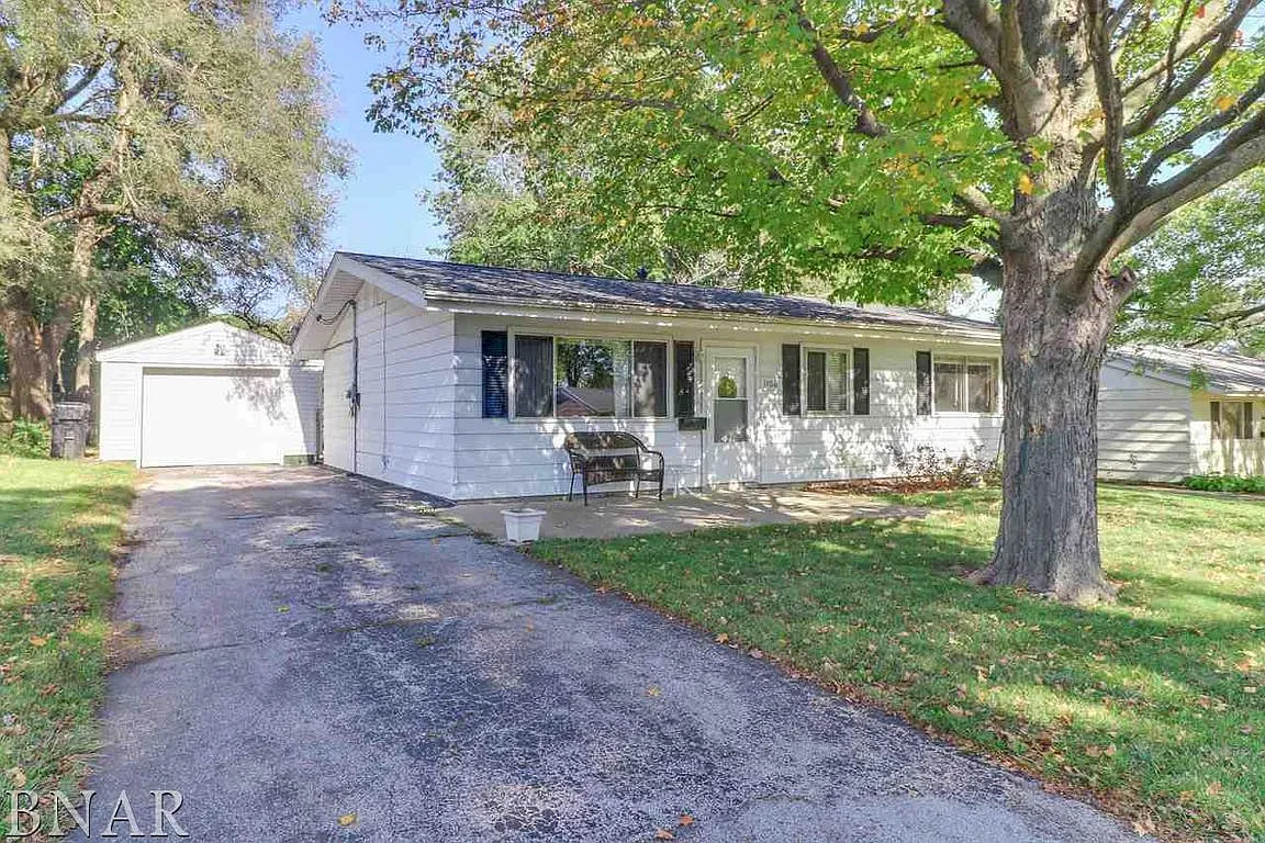 1106 Julienne Dr photo 1