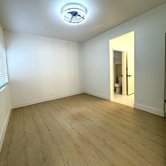 5620 Yolanda Ave #111 — Photo 13