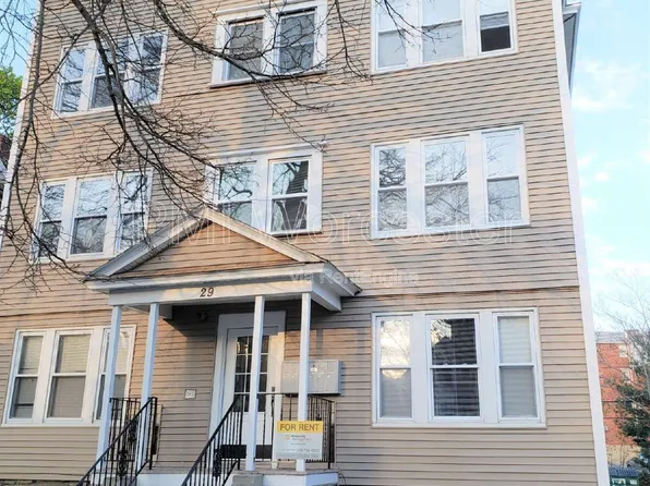 29 Loxwood St APT 1L, Worcester, MA 01604