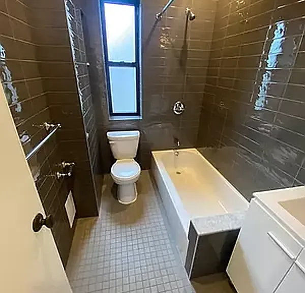 565 W 188th St #52 — Photo 6
