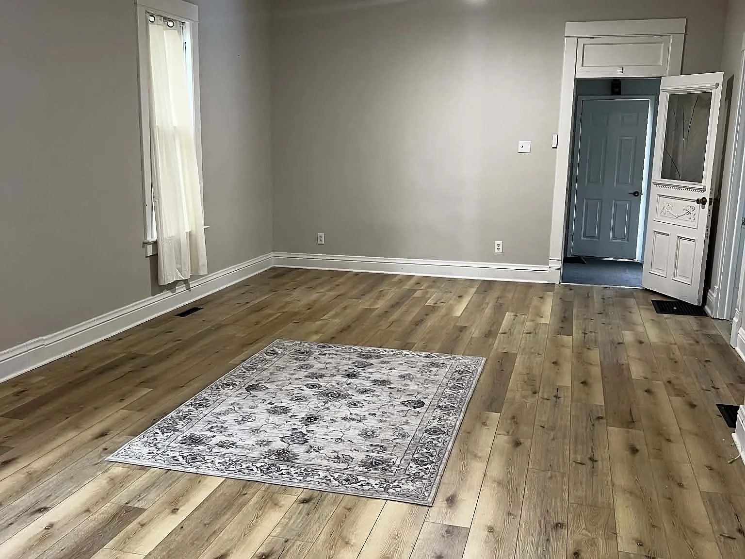2 bed, 1200 sqft, $1,200 — Photo 2