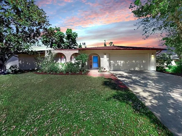 3100 Cascade Dr, Clearwater, FL 33761