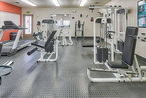 The Broadmoor Apartments — Photo 9