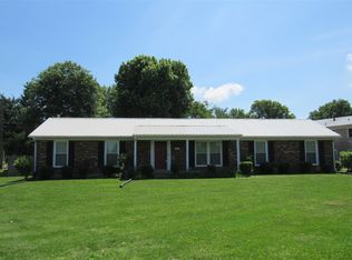 600 S Logsdon Pkwy, Radcliff, KY 40160