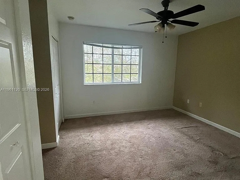 4211 Napoli Lake Dr #4211 — Photo 12