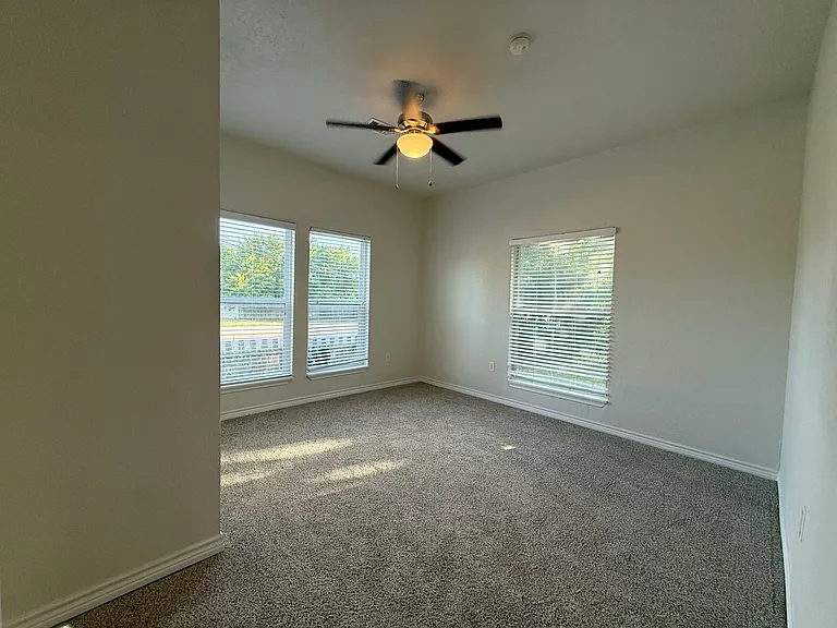 101 W FM 6 — Photo 10