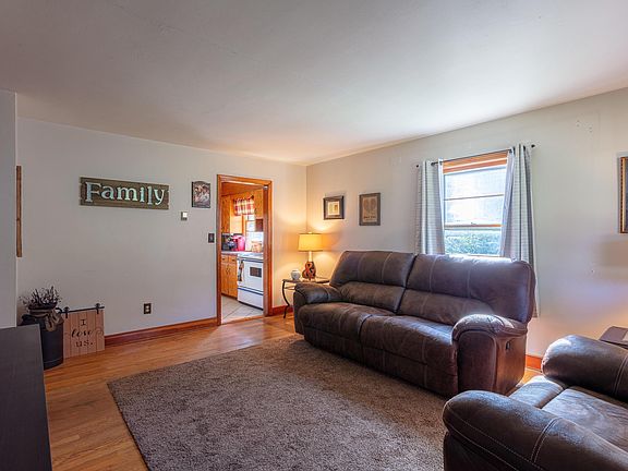 3rd image of 5814 Maywood Ave