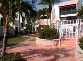 303 Racquet Club Rd APT 111, Weston, FL 33326