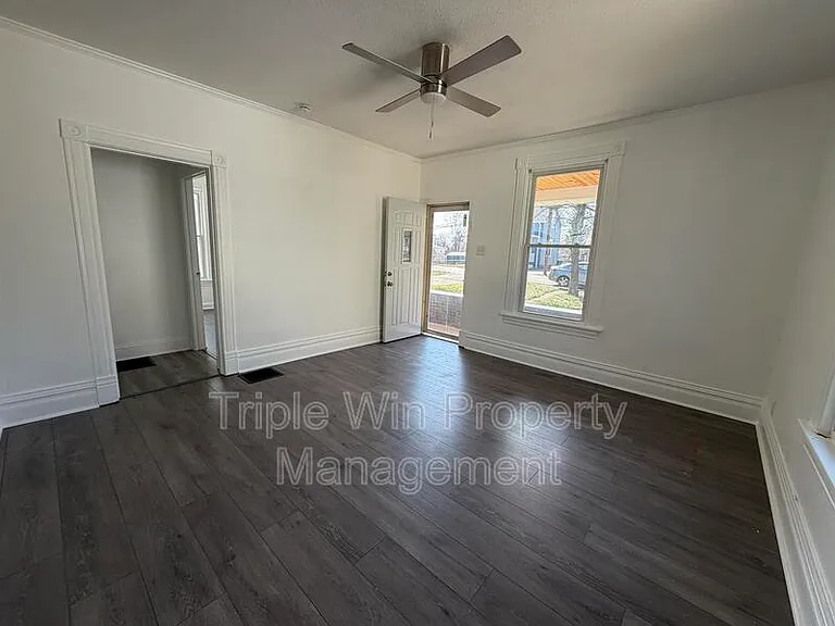 123 W Thornton Ave — Photo 8