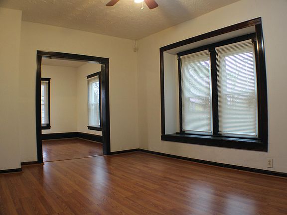 2nd image of 13935 Broadway Ave