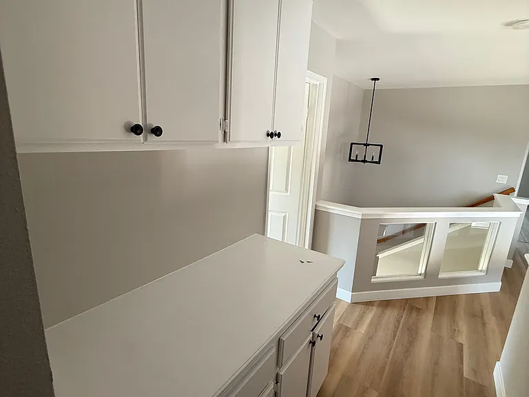 711 Canterbury Cir — Photo 7