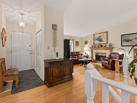 2nd image of 10 Grange Dr #1