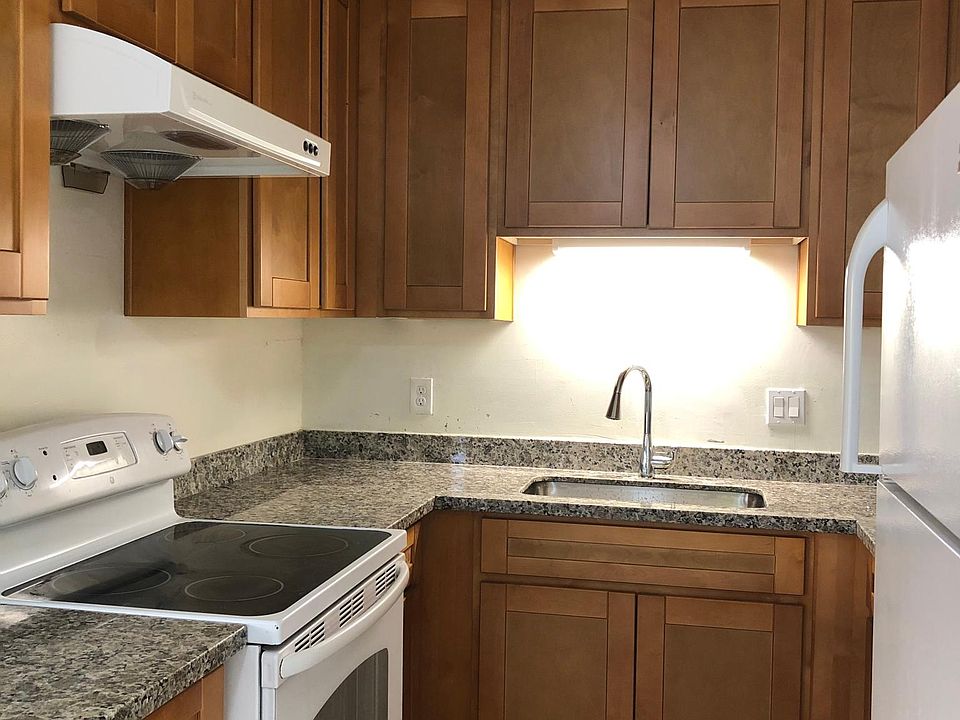 1st image of 649 Blythe Ct APT 1
