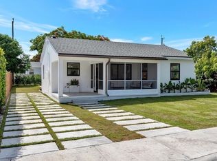 1707 N Lakeside Dr, Lake Worth, FL 33460