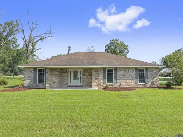 8785 Wesley St, Denham Springs, LA 70726