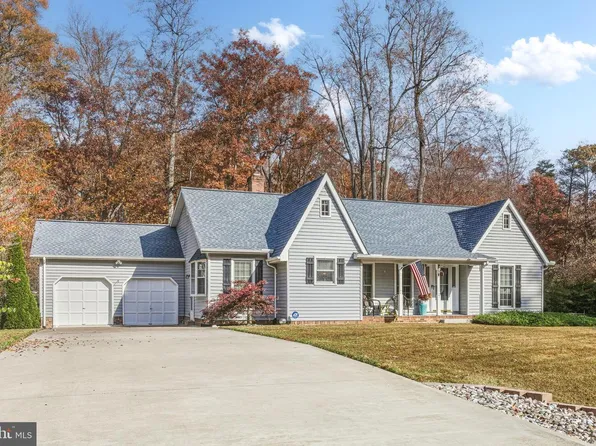 7 Hammond Ln, Fredericksburg, VA 22407