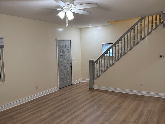 3rd image of 522 E Beck St