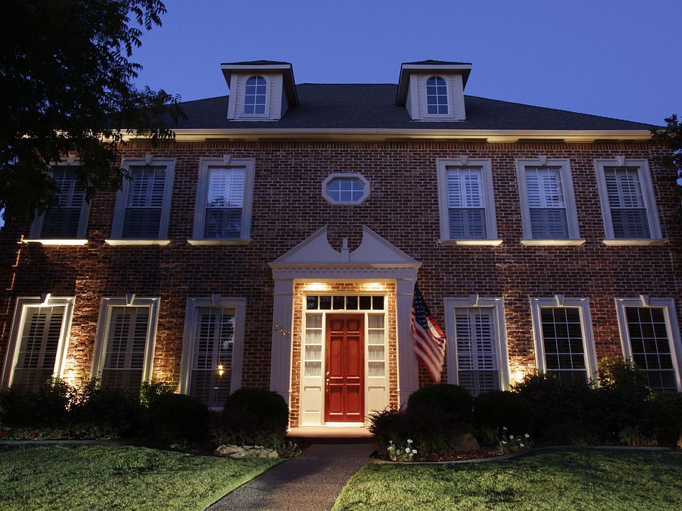 1st image of 2912 Amesbury Dr