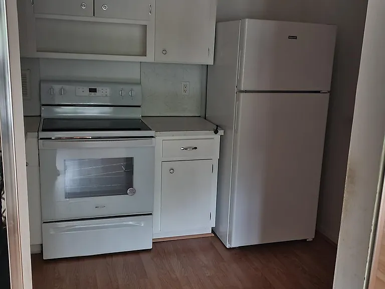 110 Stratford E #H — Photo 7