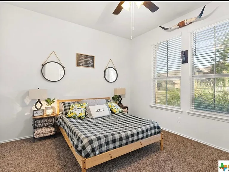 8702 Stonehollow Dr — Photo 1