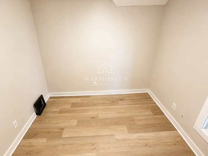 402 Hall Ave — Photo 9