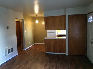 650 SW Sherman St APT B, Portland, OR 97201