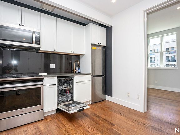 3rd image of 31 Troutman St #8