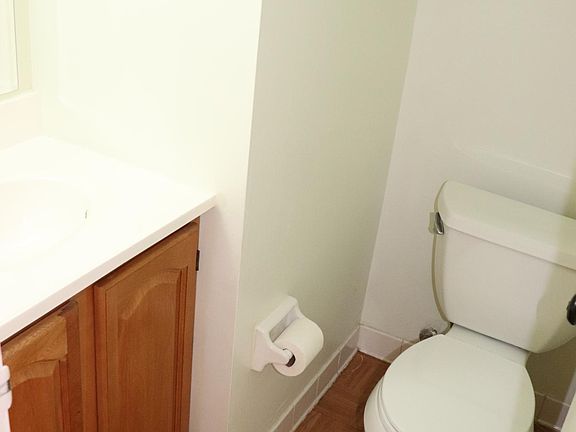 downstairs 1/2 bathroom