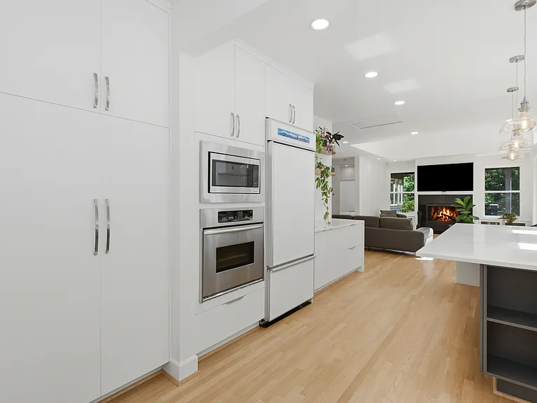 227 NW Seblar Dr — Photo 13
