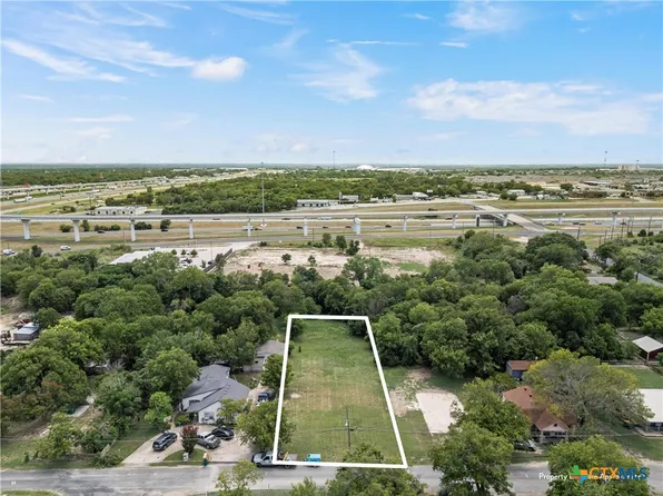 395 W Avenue J, Belton, TX 76513