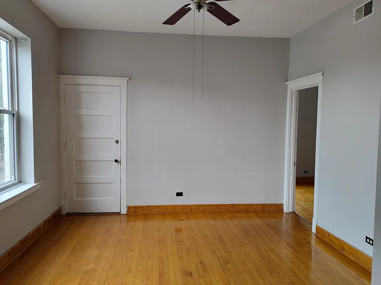 1853 W 37th St #2 — Photo 1