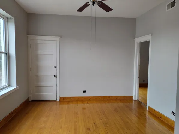 1853 W 37th St APT 2, Chicago, IL 60609