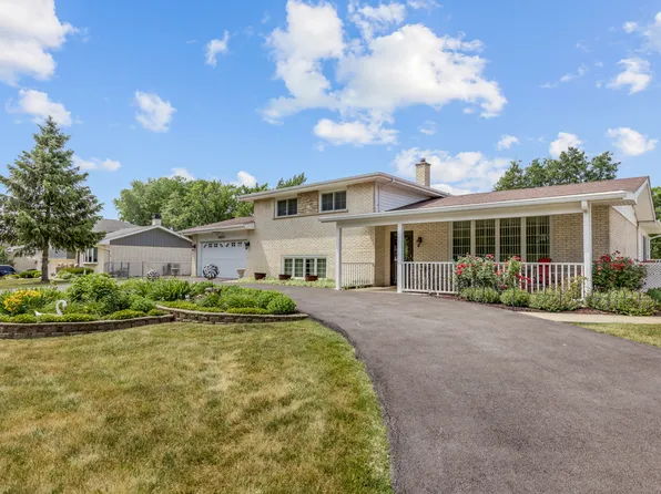 22W370 Webster Ave, Medinah, IL 60157