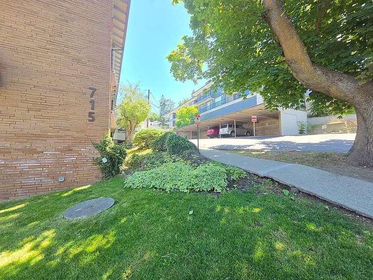 Lincoln Terrace — Photo 31