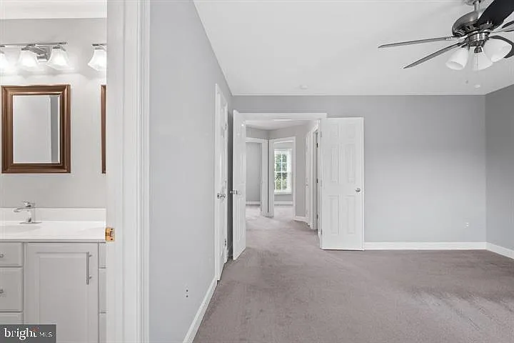 7439 Heatherfield Ln — Photo 16