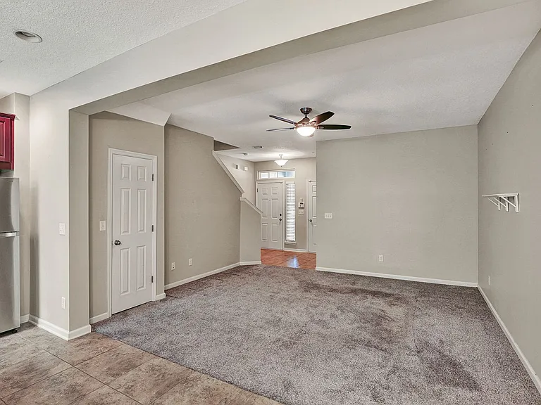 54 Adelanto Ave — Photo 6