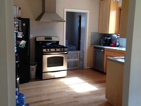 3rd image of 7036 Petit Ave