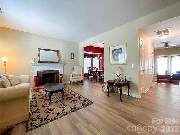 5th image of 3901D Christine Ln