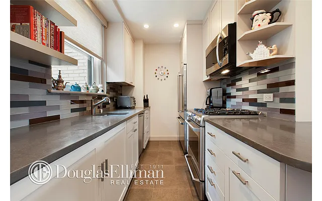 Sold by Douglas Elliman | media 28