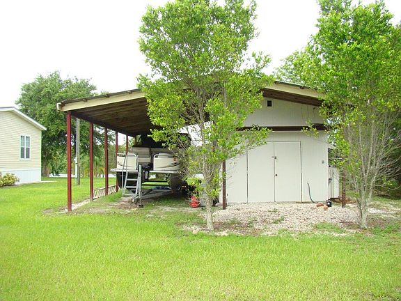 WORKSHOP/CARPORT