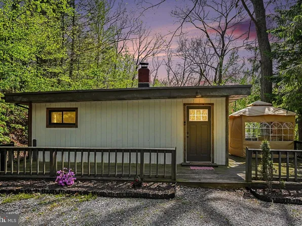 1990 Red Bank Rd, Dover, PA 17315