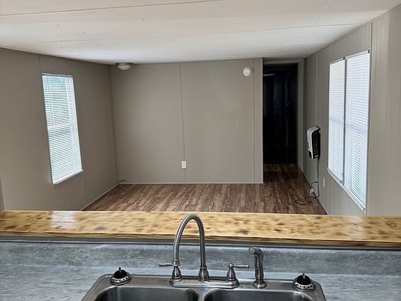 3rd image of 143 Joliet Way #4